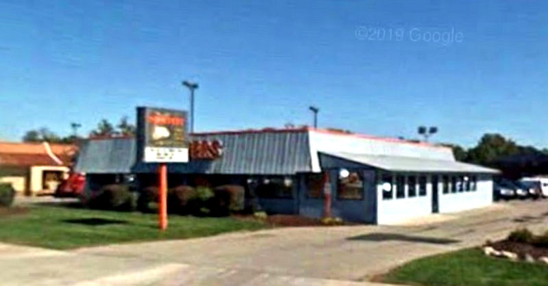 Hooters - Sterling Heights - 40300 Van Dyke